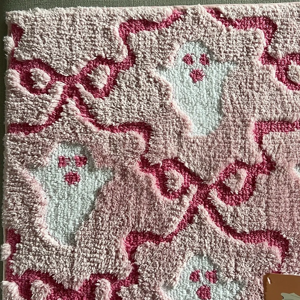 Kassaspa by Kassatex Ghost Bath Rug - Pink & White